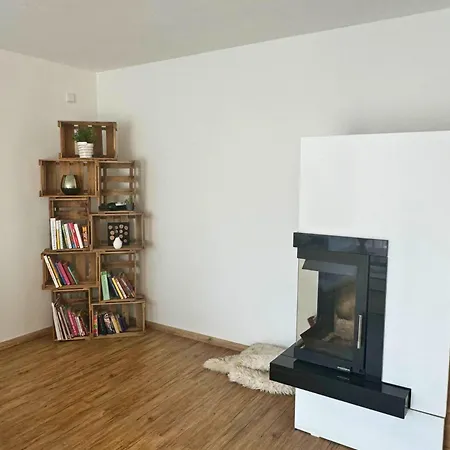 Modernes Reihenhaus Mit Terrasse Drei Schlafzimmer Fuer Sechs Personen Kempten